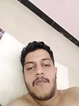 dzboy1994 online show from December 2, 3:40 pm