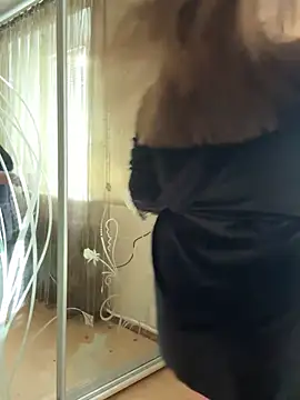 Snapshot of Sara_Slow chatting on January 1, 10:54 am Sara Slow online show from January 1, 10:54 am