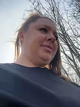 Snapshot of Sara_Slow chatting on March 6, 11:14 am Sara Slow online show from March 6, 11:14 am