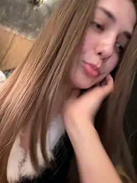 Snapshot of thelissawayne chatting on December 23, 9:51 pm thelissawayne online show from December 23, 9:51 pm