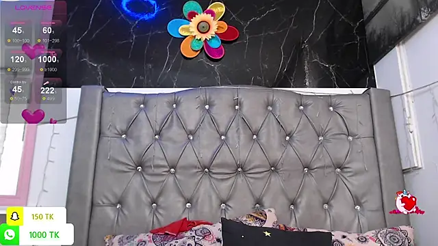 LAILAGUMMY online show from December 19, 2:02 pm