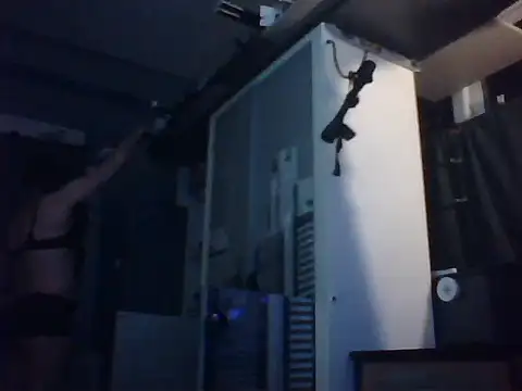 Slutviki69 online show from October 28, 11:40 pm