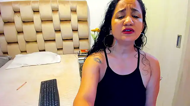 alaskmiller1 online show from July 6, 10:23 pm