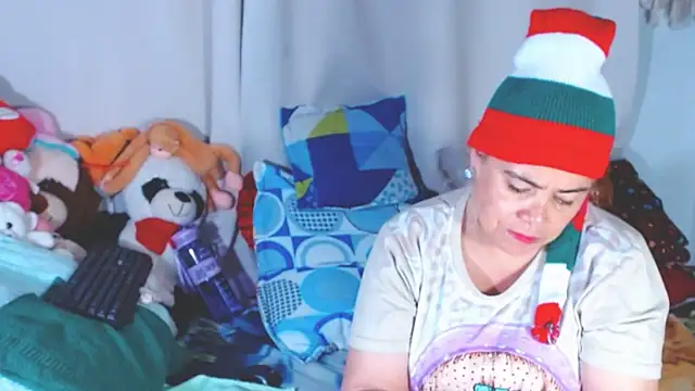 estrellita fugaz16x online show from December 17, 3:12 am