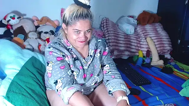 estrellita fugaz16x online show from June 11, 4:10 am