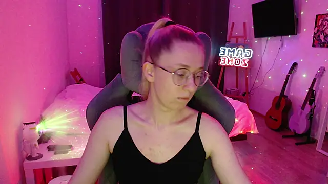 AnabelFrel online show from December 19, 12:45 am