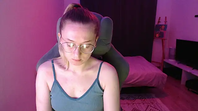 AnabelFrel online show from December 18, 1:11 am