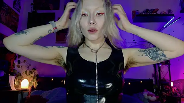 Snapshot of olivecum chatting on November 30, 1:04 pm olivecum online show from November 30, 1:04 pm