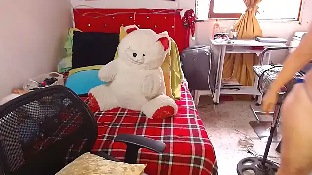 lucy belle bm online show from March 16, 5:50 pm