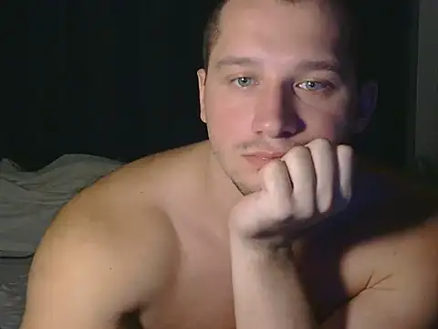 LionEdwin online show from November 8, 7:19 am