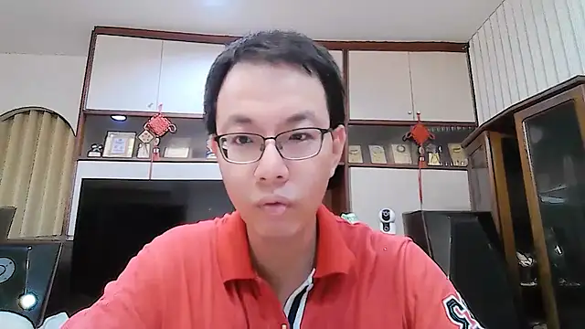 Snapshot of poter77112 chatting on July 27, 3:30 pm poter77112 online show from July 27, 3:30 pm