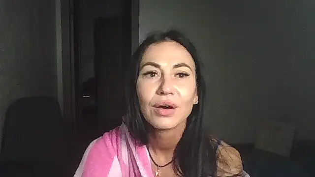 Snapshot of JulianaGold1 chatting on January 29, 9:17 pm JulianaGold1 online show from January 29, 9:17 pm