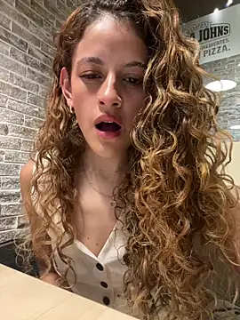 alana15 online show from March 1, 9:48 pm