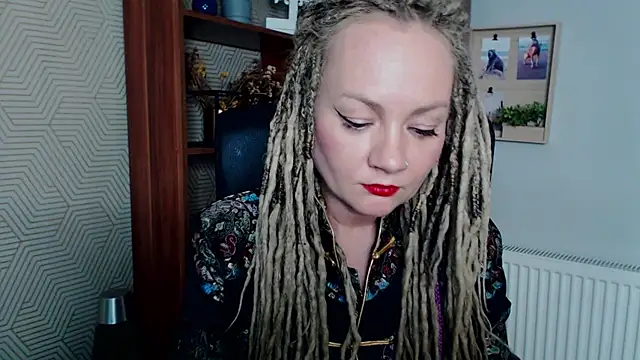 Snapshot of KayaMagic chatting on December 15, 6:01 pm KayaMagic online show from December 15, 6:01 pm