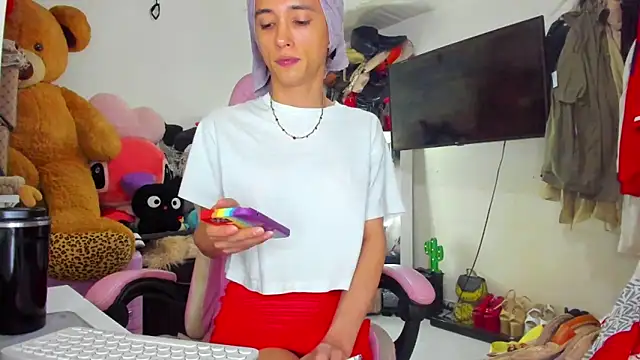 Lawrncesofiets online show from November 12, 5:35 pm