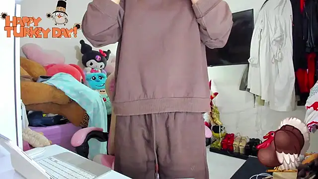 Lawrncesofiets online show from November 27, 6:32 pm