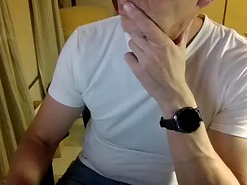 mariohurt101 online show from November 25, 9:15 pm