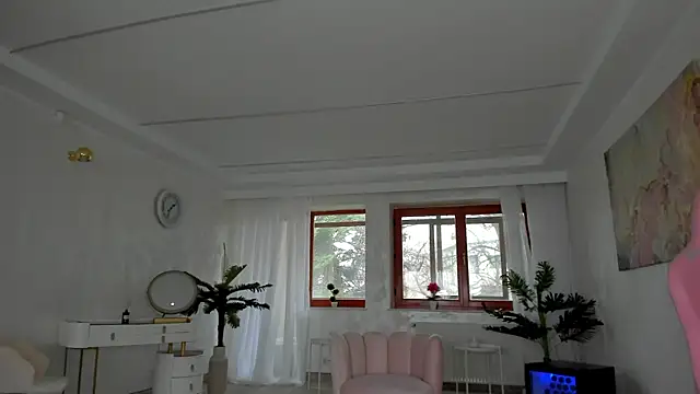 Snapshot of TiffanyHouston_ chatting on December 5, 7:05 am TiffanyHouston online show from December 5, 7:05 am