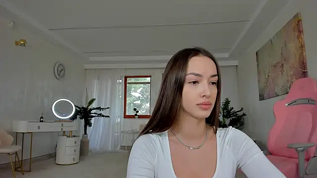 Snapshot of TiffanyHouston_ chatting on February 9, 6:43 am TiffanyHouston online show from February 9, 6:43 am