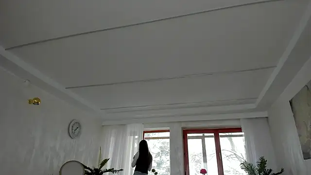 Snapshot of TiffanyHouston_ chatting on February 17, 6:42 am TiffanyHouston online show from February 17, 6:42 am