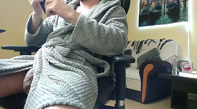 Snapshot of marioslim chatting on February 27, 7:01 am marioslim online show from February 27, 7:01 am