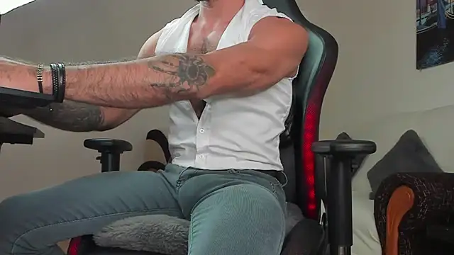 Snapshot of marioslim chatting on September 25, 9:13 am marioslim online show from September 25, 9:13 am