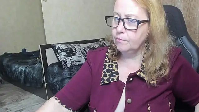 Snapshot of Frau_Marta chatting on November 14, 10:51 pm Frau Marta online show from November 14, 10:51 pm