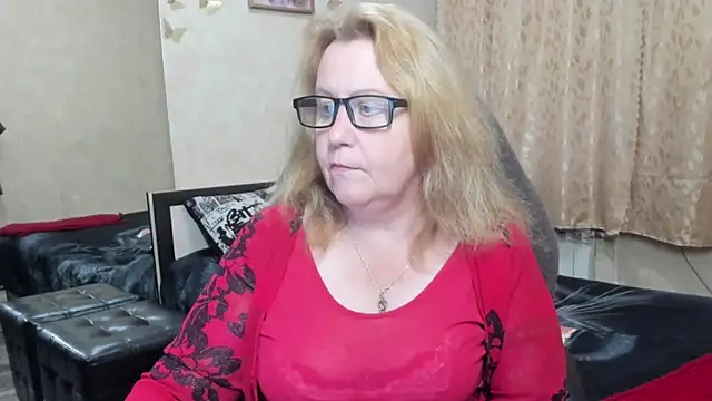 Snapshot of Frau_Marta chatting on November 29, 11:57 am Frau Marta online show from November 29, 11:57 am