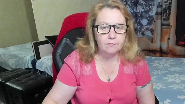 Snapshot of Frau_Marta chatting on December 19, 12:45 pm Frau Marta online show from December 19, 12:45 pm