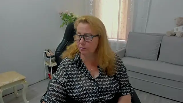 Frau Marta online show from July 11, 1:25 pm