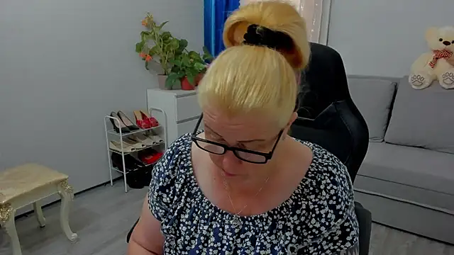 Frau Marta online show from July 31, 12:48 pm