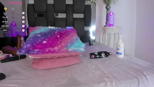 Snapshot of tanyyaa chatting on February 21, 6:51 am tanyyaa online show from February 21, 6:51 am