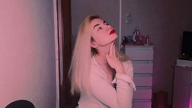 xxxcharismaaa online show from November 1, 7:21 am