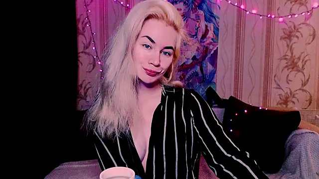 xxxcharismaaa online show from June 15, 2:47 am