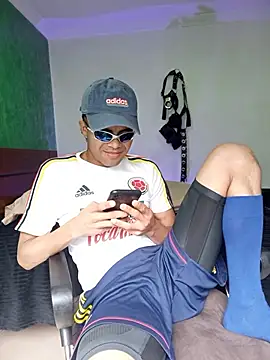 Snapshot of pinedasex777 chatting on November 16, 2:33 pm pinedasex777 online show from November 16, 2:33 pm