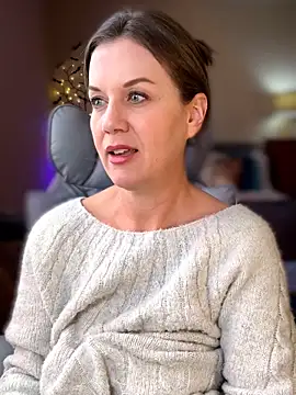 MaiseKnox online show from March 8, 6:44 pm