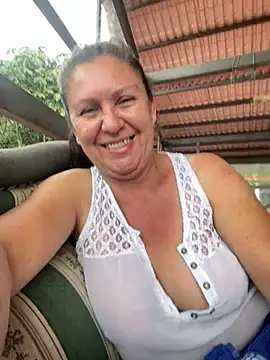 Snapshot of Sunshinee- chatting on December 25, 6:52 pm Sunshinee- online show from December 25, 6:52 pm