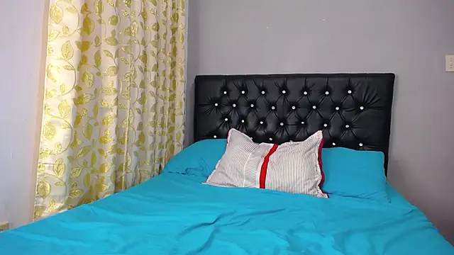 Snapshot of loveyouzahara2020 chatting on December 2, 2:53 am loveyouzahara2020 online show from December 2, 2:53 am