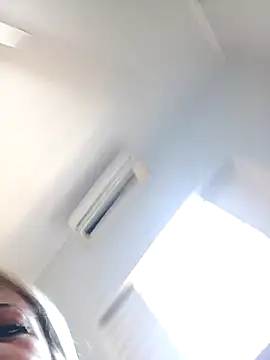 Snapshot of vivifernades chatting on October 8, 11:30 am vivifernades online show from October 8, 11:30 am