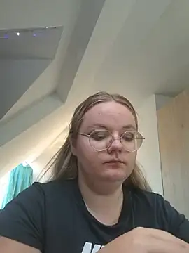 Fiona0705 online show from September 19, 10:27 am