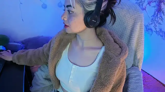 Snapshot of Sammysammy_ chatting on January 31, 3:09 am Sammysammy online show from January 31, 3:09 am