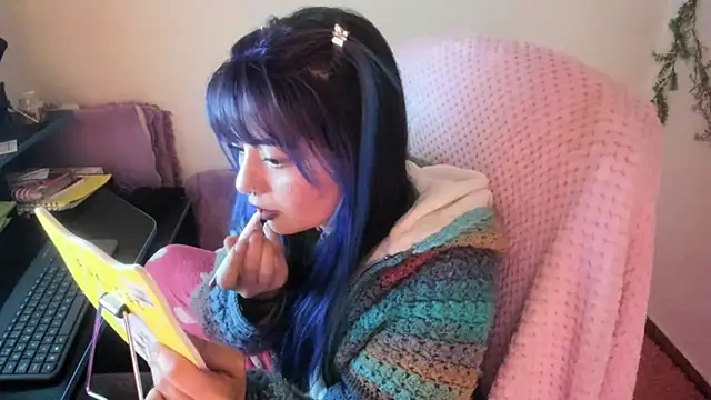 Snapshot of Sammysammy_ chatting on October 20, 7:20 am Sammysammy online show from October 20, 7:20 am