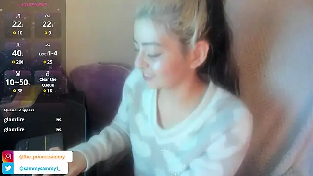 Snapshot of Sammysammy_ chatting on June 18, 9:14 am Sammysammy online show from June 18, 9:14 am