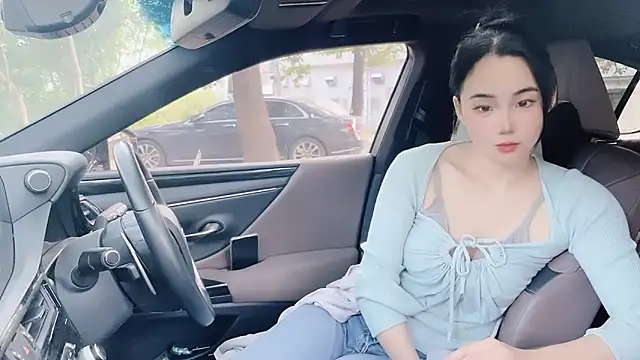 Snapshot of orla2021 chatting on December 7, 12:41 am orla2021 online show from December 7, 12:41 am