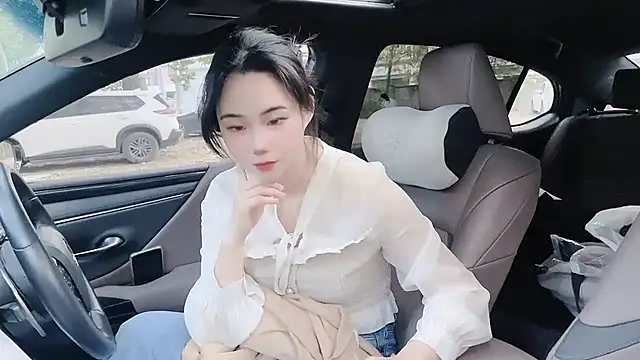 Snapshot of orla2021 chatting on January 1, 12:32 am orla2021 online show from January 1, 12:32 am