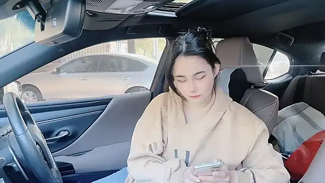 Snapshot of orla2021 chatting on January 6, 12:27 am orla2021 online show from January 6, 12:27 am