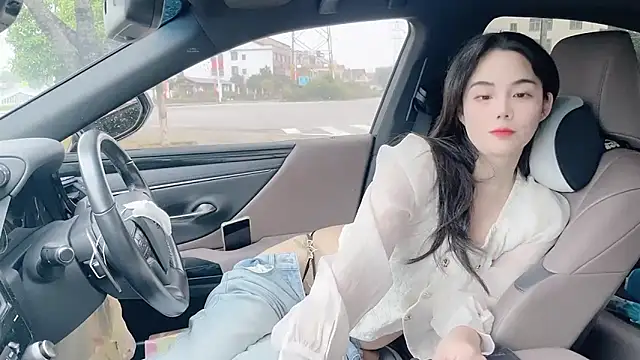 Snapshot of orla2021 chatting on October 17, 12:14 am orla2021 online show from October 17, 12:14 am