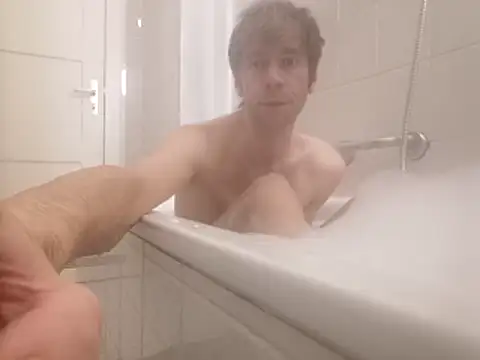 Snapshot of fit_ass_2021 chatting on December 17, 5:30 pm fit ass 2021 online show from December 17, 5:30 pm