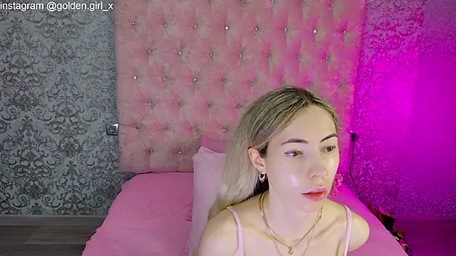 Akilla Queen online show from June 12, 1:59 am