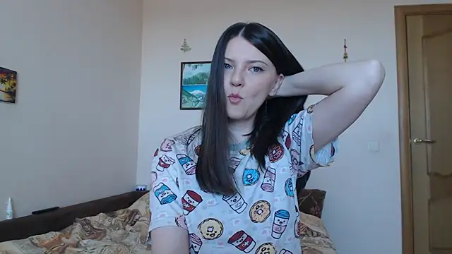 Snapshot of SugarTati chatting on June 7, 1:15 pm SugarTati online show from June 7, 1:15 pm